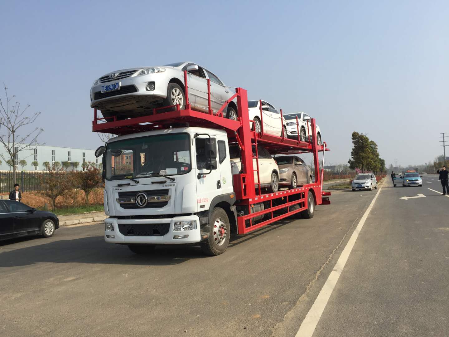 平板道路清障车_清障运输车