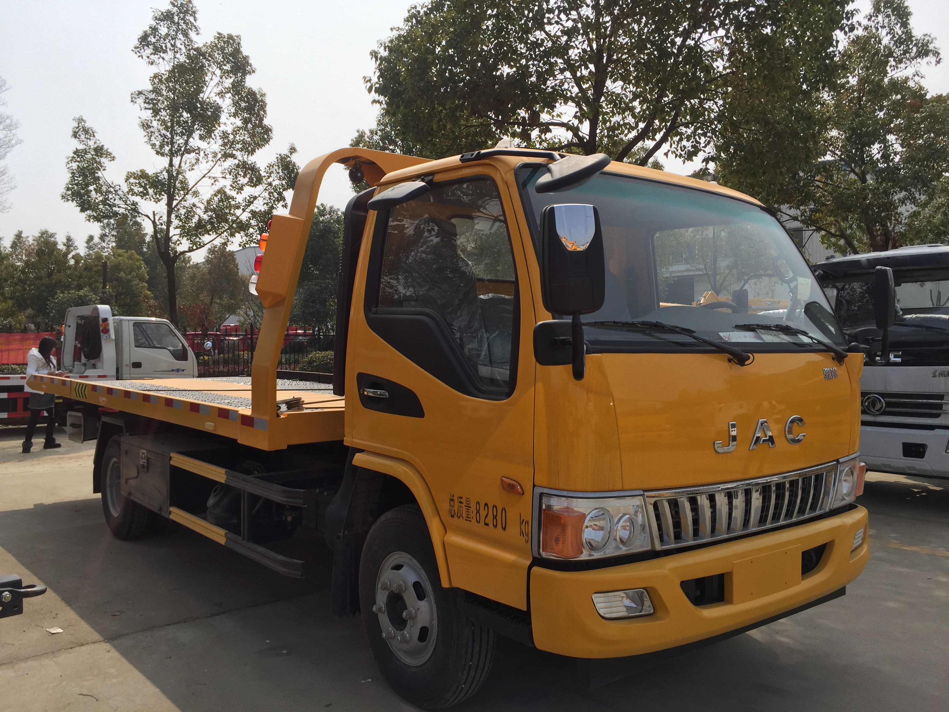 蓝牌一拖二救援车-道路救援车送车上门-清障车生产厂家电话