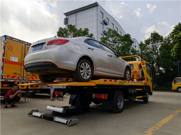 一拖二清障车-清障车大量现货厂家-清障车