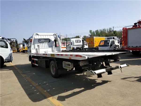 一拖二道路救援车-道路救援车包上户-清障车生产厂家电话