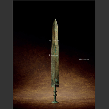 汉代青铜剑拍卖出手价值300万!!!
