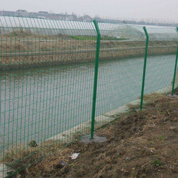 内蒙古包头网围栏围栏网高速公路护栏双边丝1.83米现货供应
