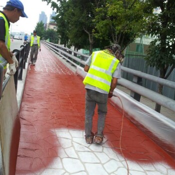 元阳市黑色路面改色红色路面喷涂