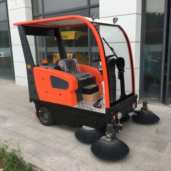 1.9米寬半封閉座駕掃地機5刷工廠掃地車環(huán)保掃地車
