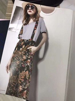 女裝批發(fā)品牌折扣批發(fā)大碼棉麻女裝批發(fā)