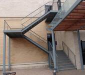 钢梯防滑踏步板齿形防滑踏步板供应锯齿防滑踏步板厂家