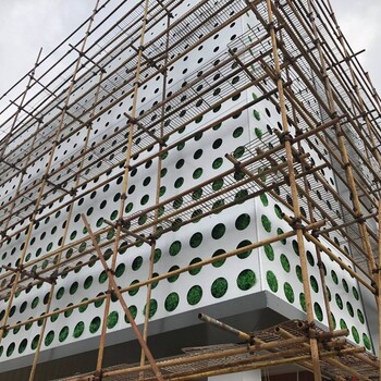 佛山冲孔板厂家幕墙装饰冲孔铝单板穿孔造型天花板孔径大小定做金栏冲孔板