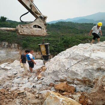 矿山公路拓宽石头基础开挖设备普陀