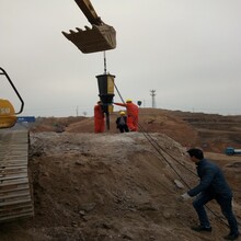 宜宾矿山开采挖机打不动用劈石机