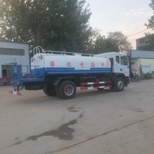 內蒙古五噸灑水車工程灑水車除塵灑水車三包一年