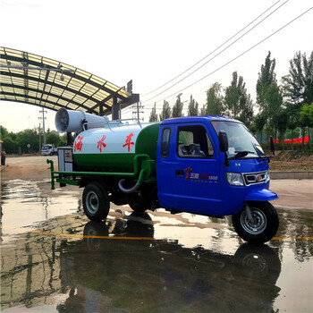 新疆三吨洒水车两吨洒水车小型洒水车