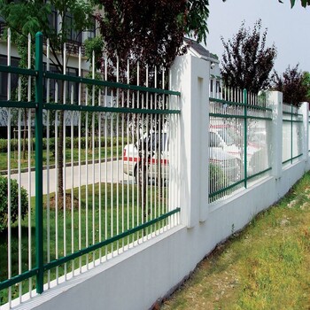 活动护栏生产厂家安全护栏网批发护栏网计算水泥围墙栏杆