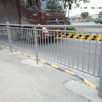 澳式公路护栏锌钢市政道路护栏防锈道路护栏道路中间隔离护栏