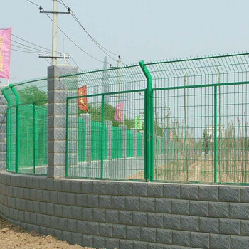 鸡鸭防护铁丝网云浮菜园围栏网保护区铁丝围栏网