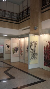 承接南宁学校书画展板租赁，八棱柱展板厂家出租