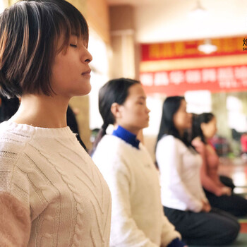 赣州瑜伽教练培训班