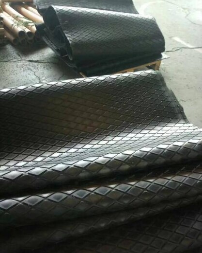 威普斯菱形胶板,上海定做菱形橡胶板