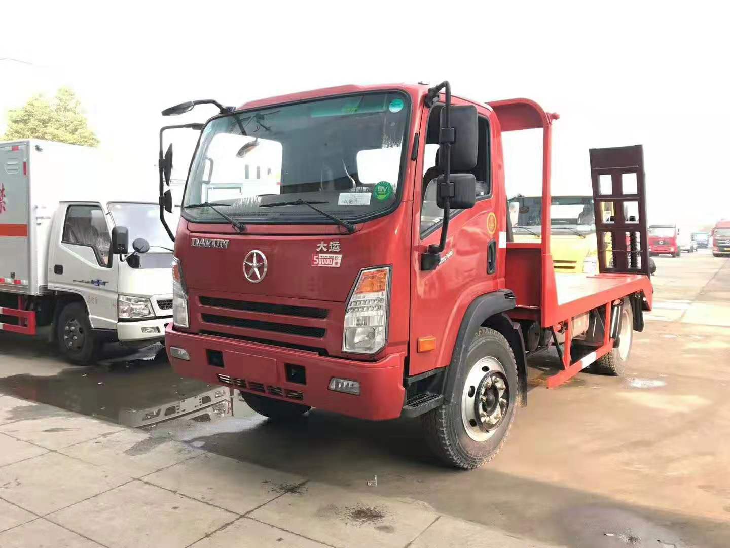 陇南成县挖机运输车销售