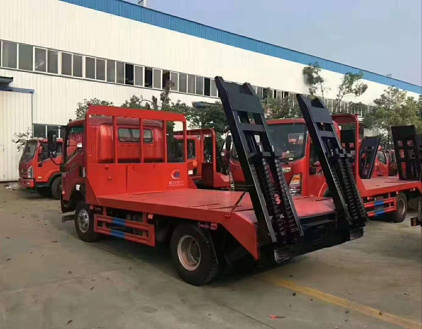 连云港灌南县挖机运输车生产厂家