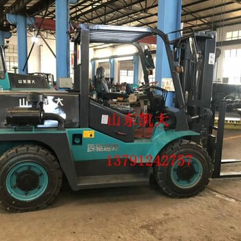 凱大重工CPCY-30越野叉車(chē)四驅(qū)四轉(zhuǎn)向叉車(chē)生產(chǎn)定制
