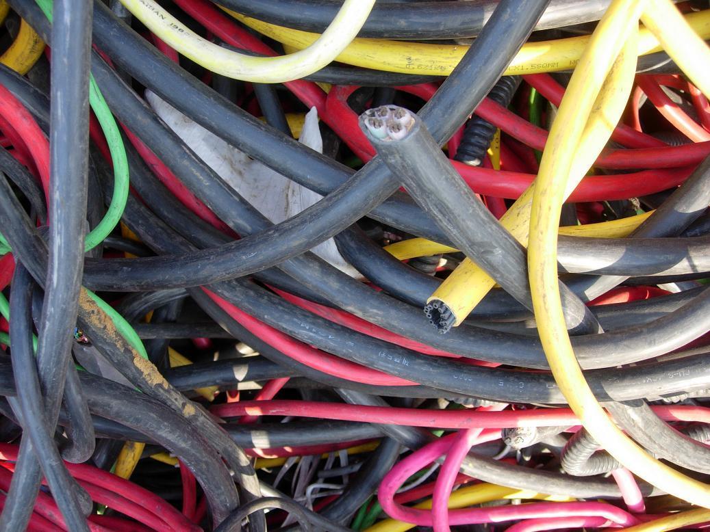 龙岩市漳平市回收成轴电缆回收