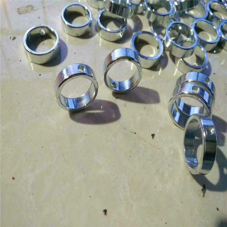 安徽滁州震动工件分离滚筒抛光机圆管镜面抛光机