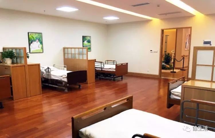 广州养老院一个月的多少钱，住养老院多少钱一个月