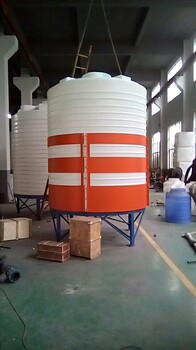巴彦淖尔30吨红宇轩PE储罐,塑料桶