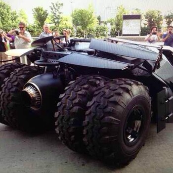 蝙蝠俠戰(zhàn)車1比1打造原型車展覽道具出租出售