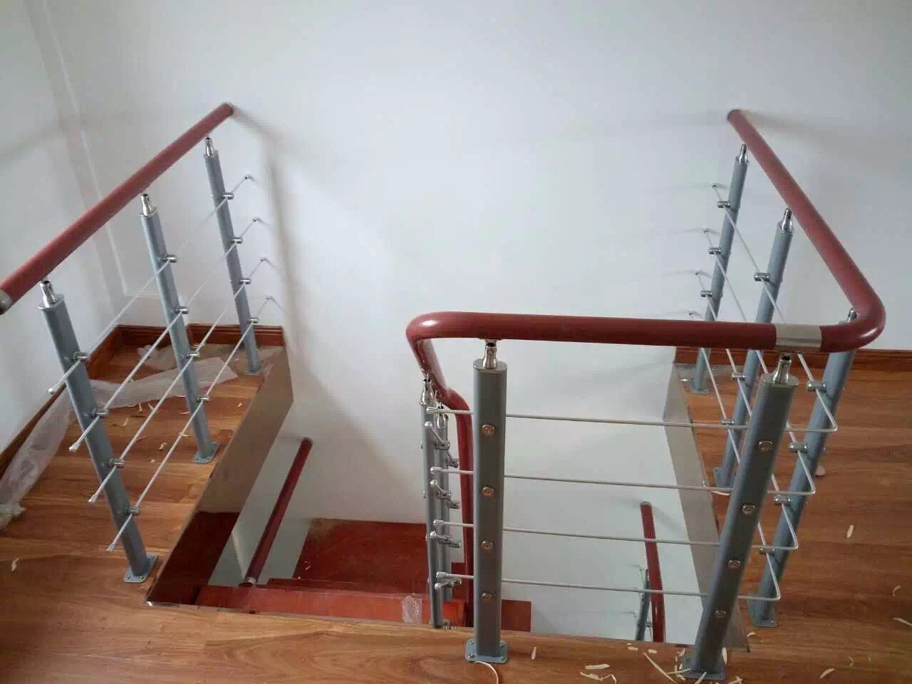 弧形楼梯不锈钢楼梯护栏