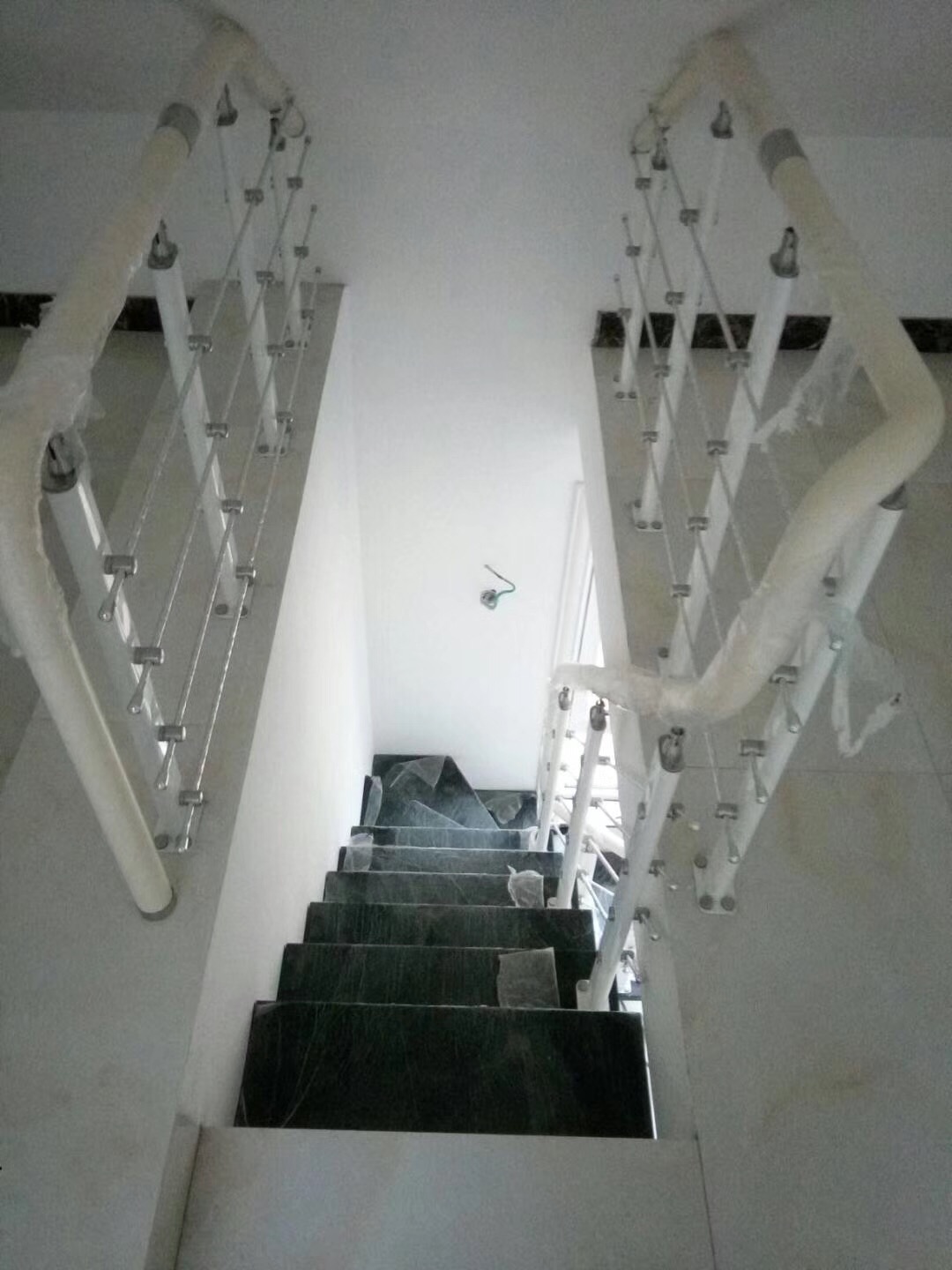 实木楼梯北京钢木楼梯
