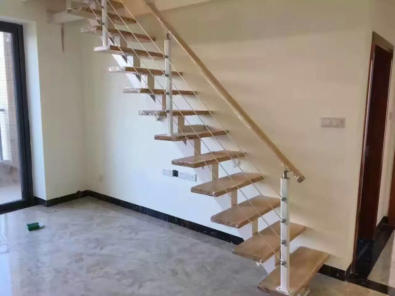 钢木楼梯定制各种造型楼梯