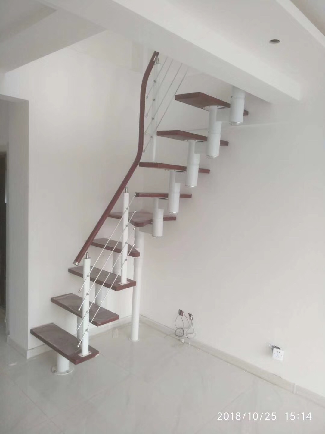 钢木楼梯生产工程梯