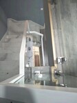 钢化玻璃美观大气钢木楼梯