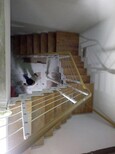 霸州市云步楼梯厂生产各种钢木楼梯实木楼梯及配件图片0