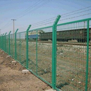 加工定做铁路护栏网围栏