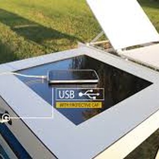 太阳能桌智能充电桌子图片2