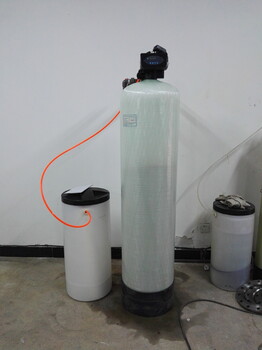 一用一备软水器单阀双罐软水器全自动软化水设备开封厂家