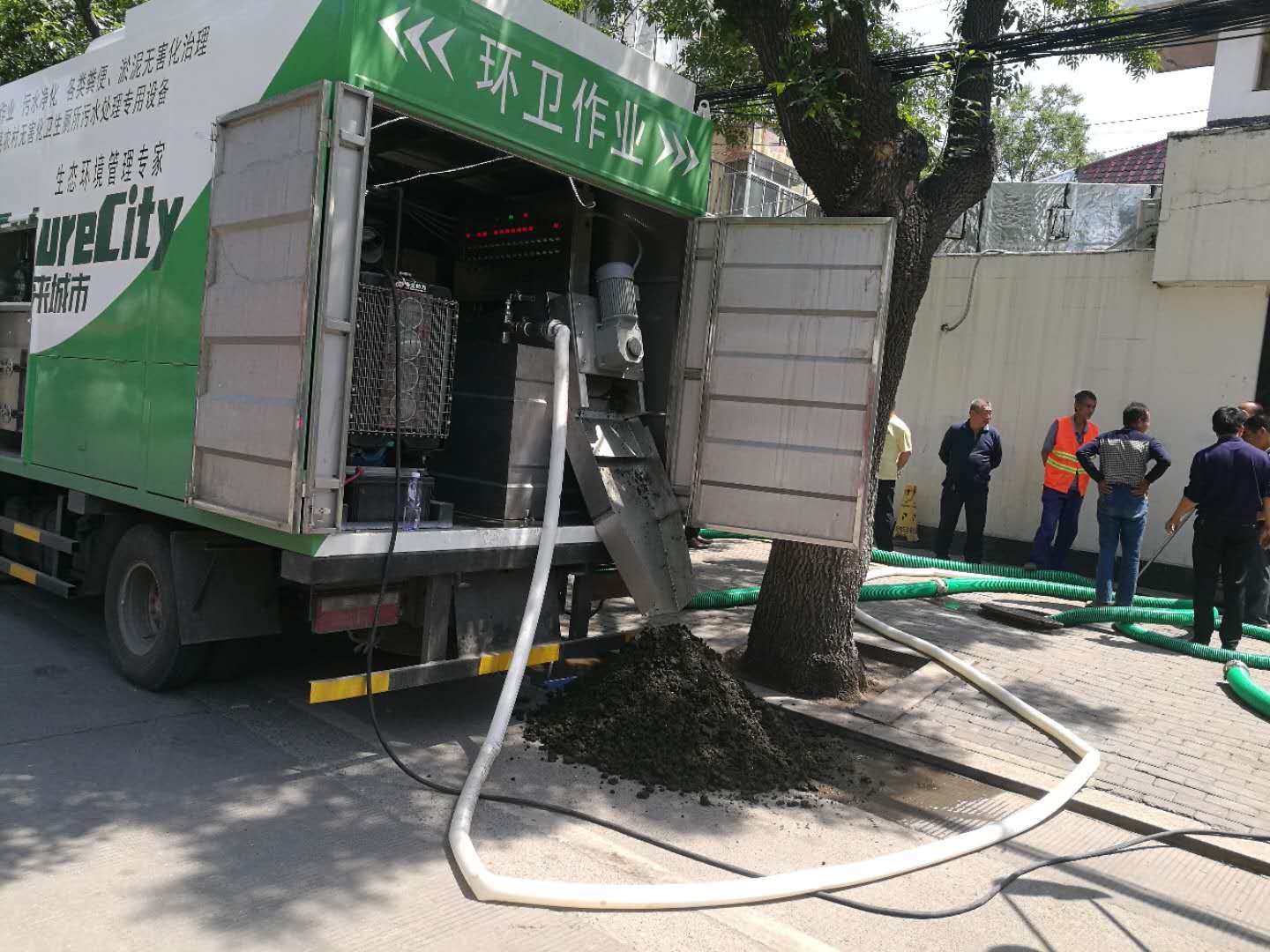 空气净化车环保吸粪车空气净化车