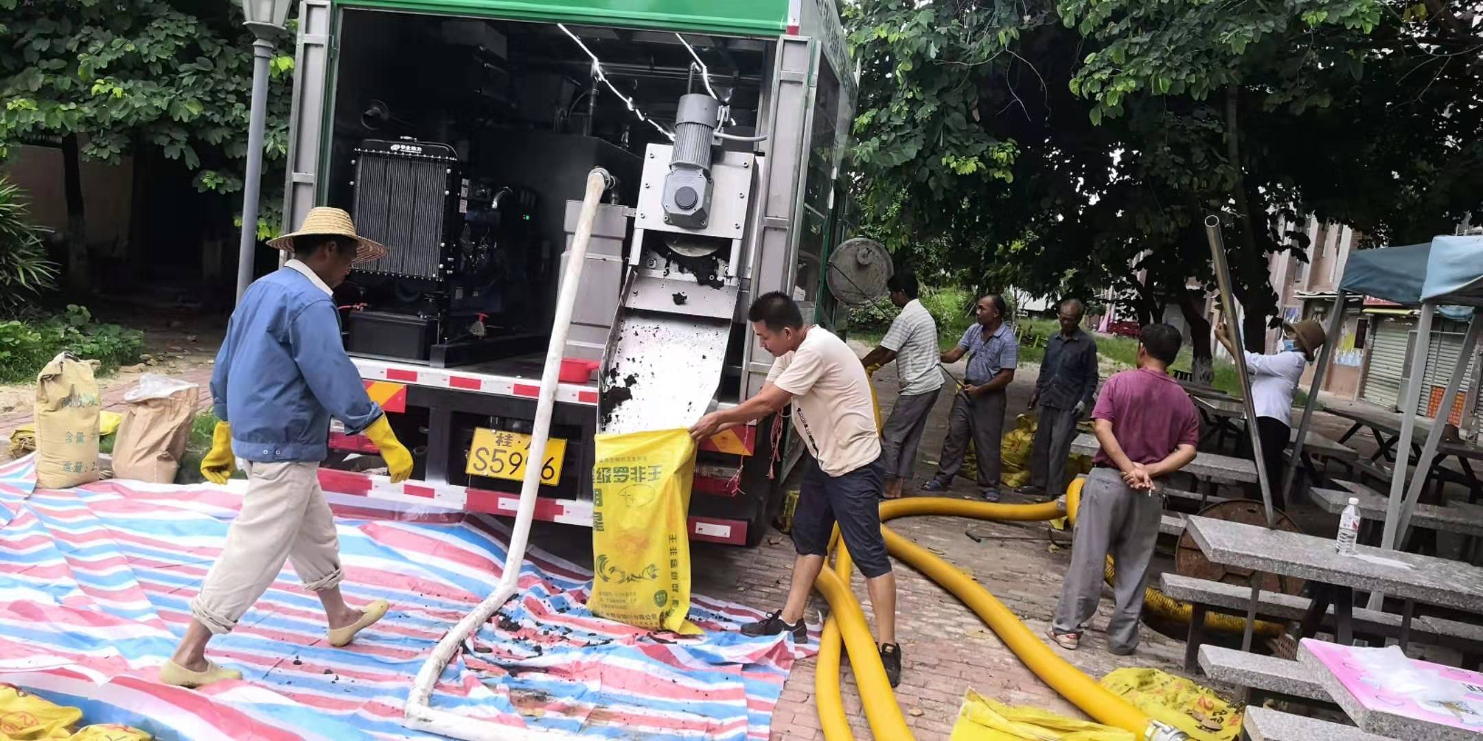 南岸河道清淤车无害化分离吸粪车