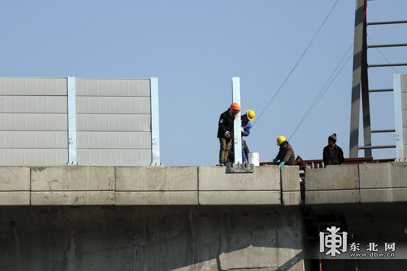 山东省临沂市高速公路声屏障施工空调机组降噪