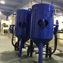 移動噴砂機廠家供應鋼結(jié)構(gòu)除銹戶外開放式噴砂罐