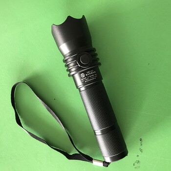 迷你直筒防水防锈便携小手电筒电筒防水耐磨SW2110