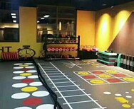 广州spc锁扣地板厂家生产幼儿园地胶悬浮地板医院健身房地胶定制地毯踢脚线图片2