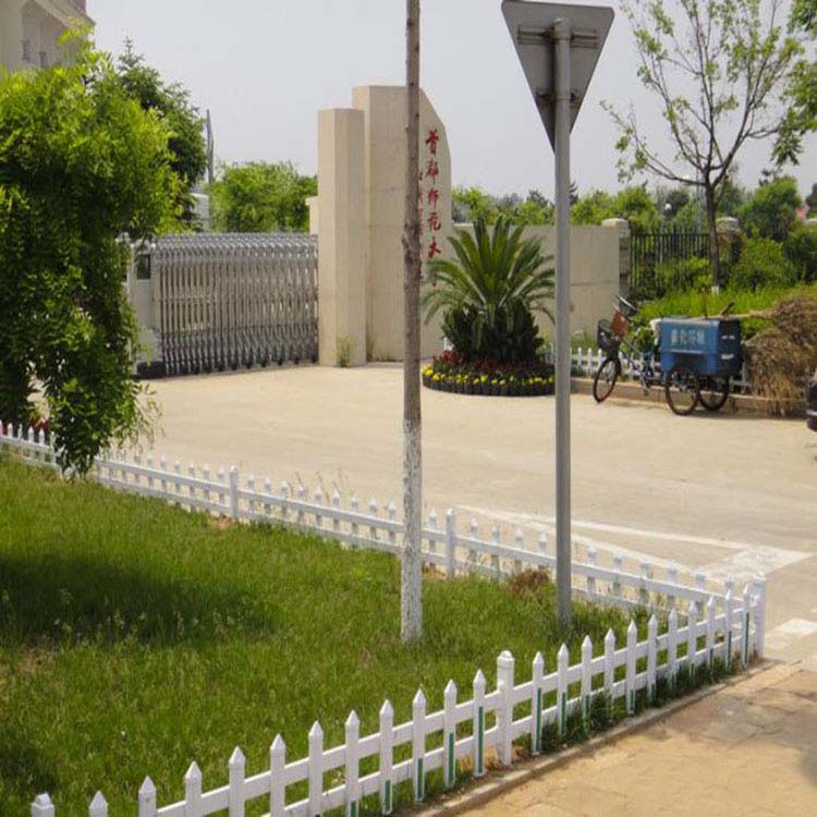 江蘇鎮(zhèn)江揚中pvc塑鋼小區(qū)護欄廠江蘇徐州睢寧縣塑鋼護欄型材廠家