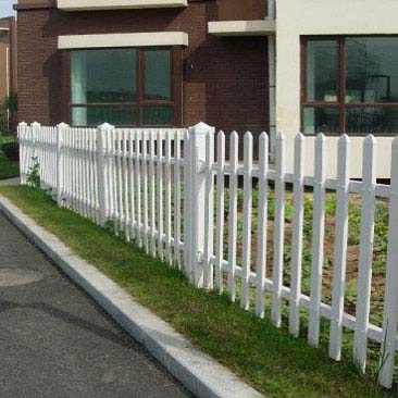 草坪护栏哪里卖pvc草坪塑钢护栏尺寸  pvc草坪护栏尺寸