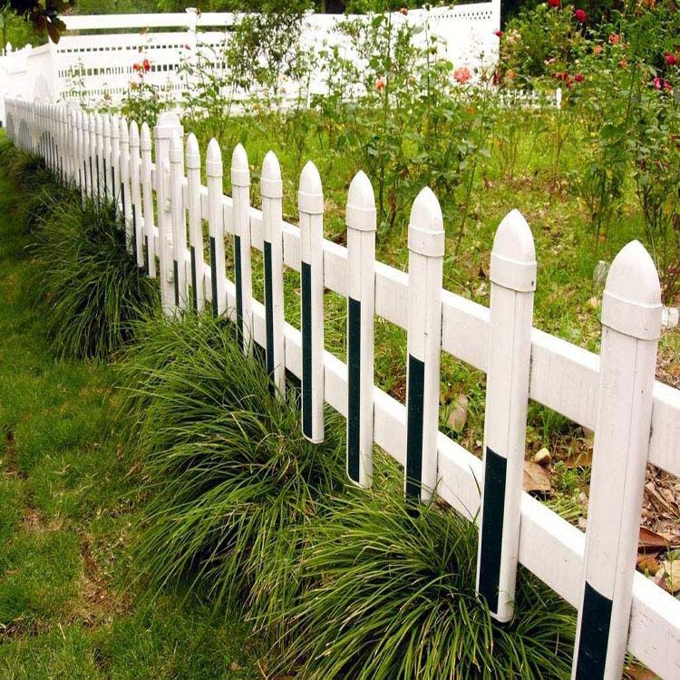 围栏草坪草坪护栏一平价格  pvc草坪围栏