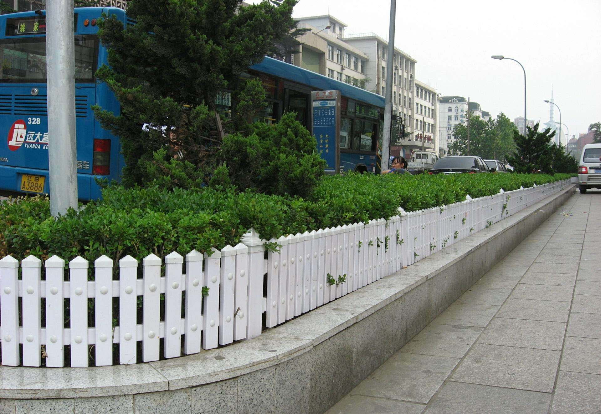 江西宜春pvc护栏围墙厂家  新疆乌鲁木齐 pvc花园护栏价格