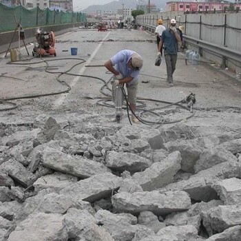 河西人工河道挖掘岩石劈裂机日产五千方
