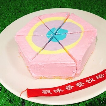 彩虹蛋糕培训云南哪里可以学彩虹蛋糕技术学费贵吗